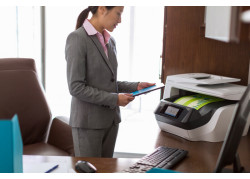 HP OfficeJet Pro 8730 All-in-One printer, Printen, kopiëren, scannen, faxen, Invoer voor 50 vel; Printen via USB-poort aan voor